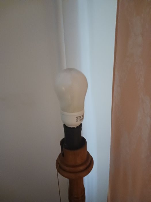 Lampą stojaca z czasów PRL