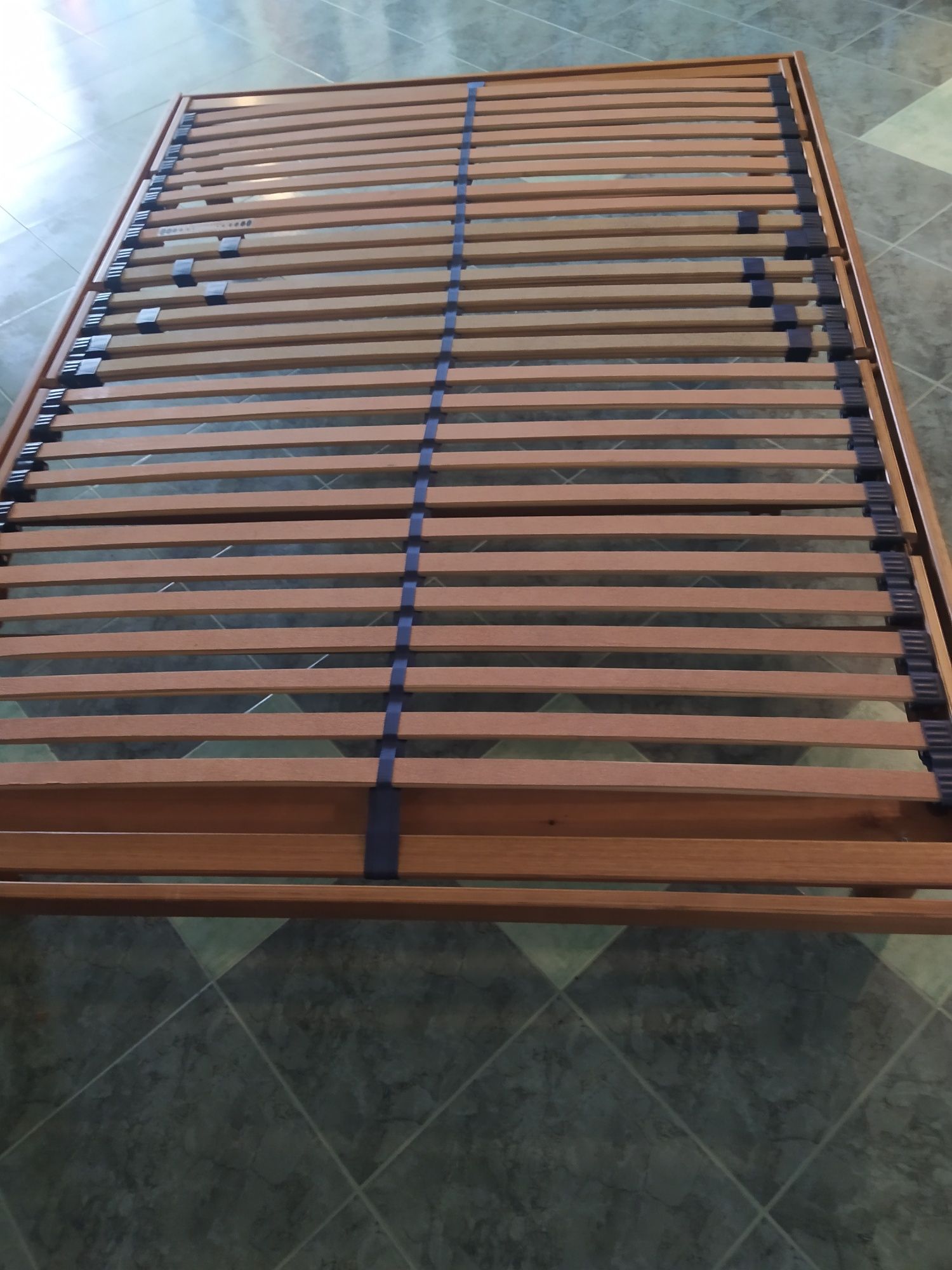 Estrado com pés 1,90 x 1,40