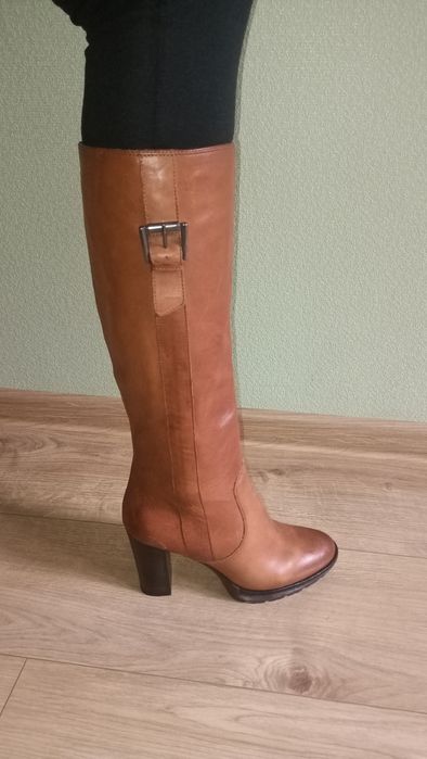 Взуття жіноче осіннє