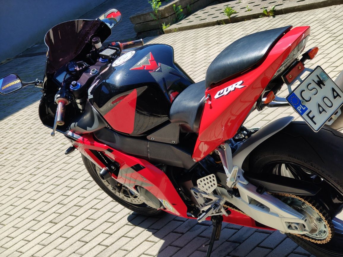 Honda 954 rok 2002