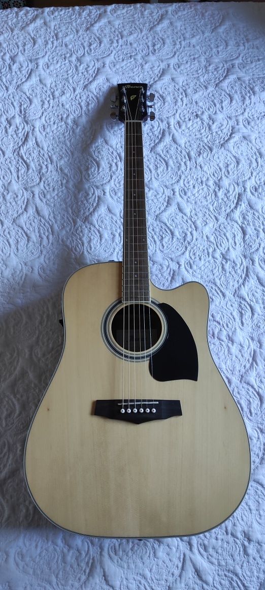 Guitarra Ibanez electro acústica  PF15ECE Natural High Gloss