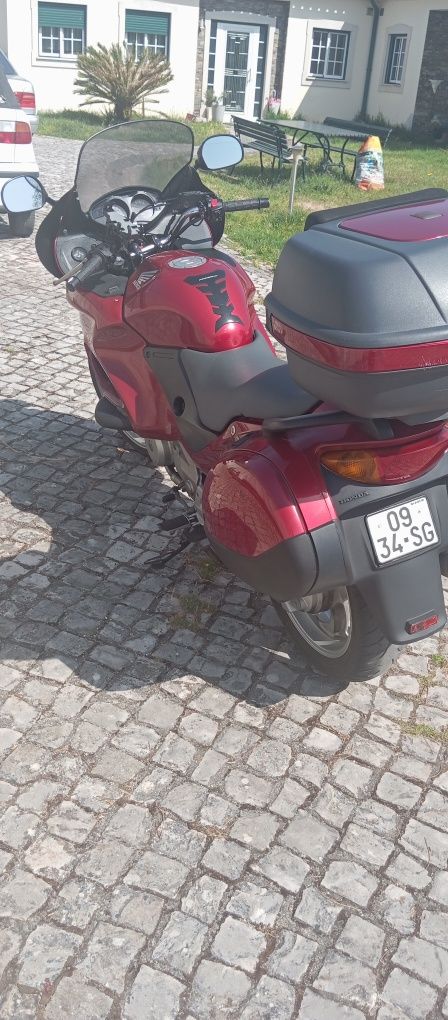 Honda Deauville NT 650
