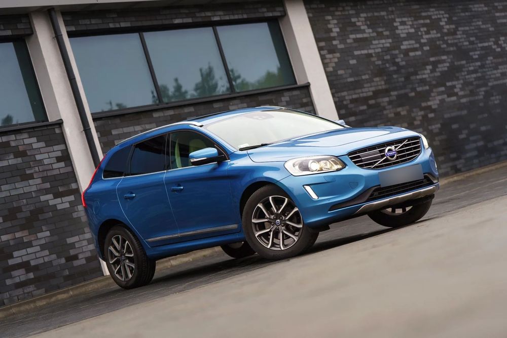 Volvo XC 60 VOLVO XC60 D4 Summum