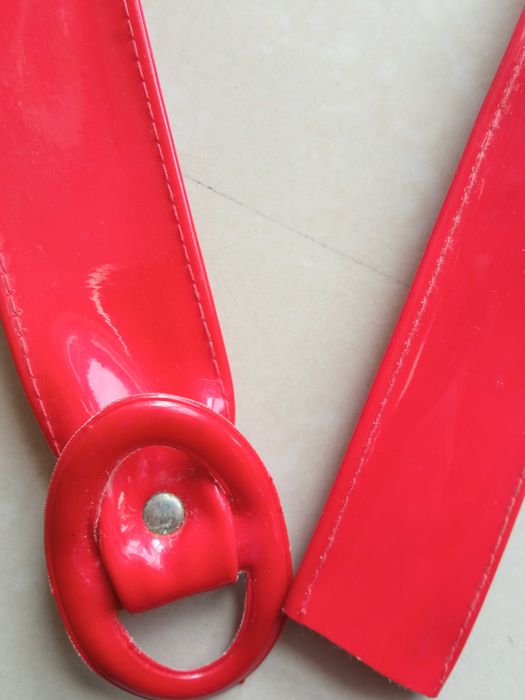 Pas lakierek czerwony vintage boho 105 cm stylowy dodatek do sukienki