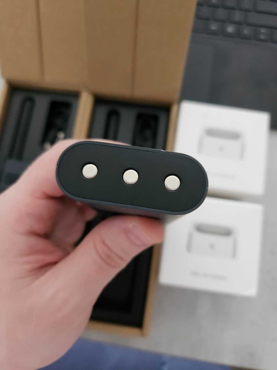 Рація Xiaomi BEEBEST A208 Walkie Talkie 1-15 km 16 ch 2 шт + 2 доки