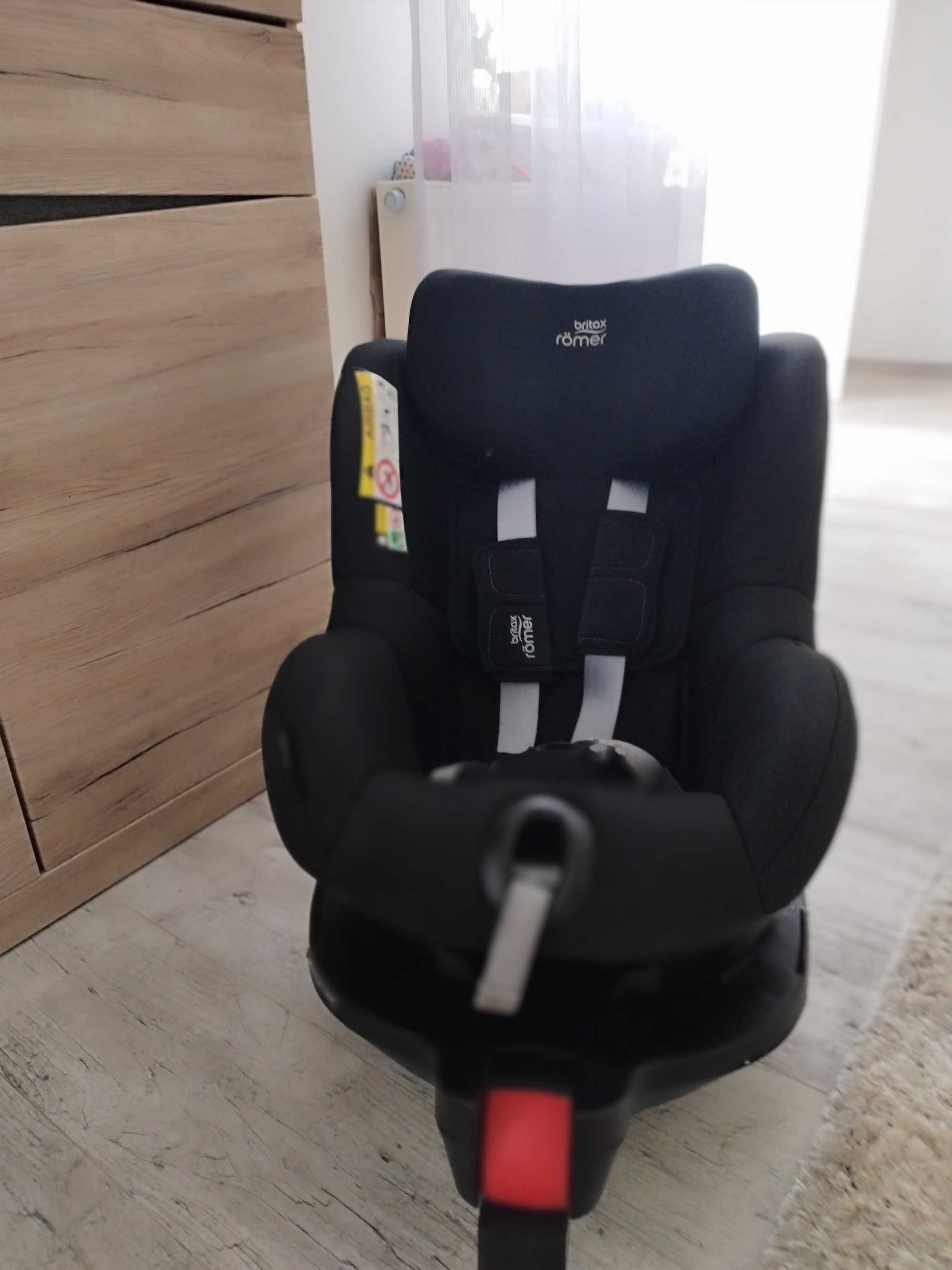 Britax Römer Dualfix M I-Size fotelik samochodowy