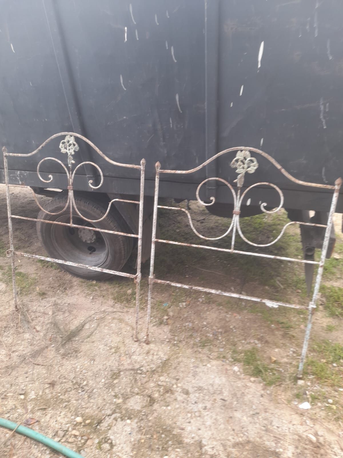 Cabeceiras de cama em ferro antigas