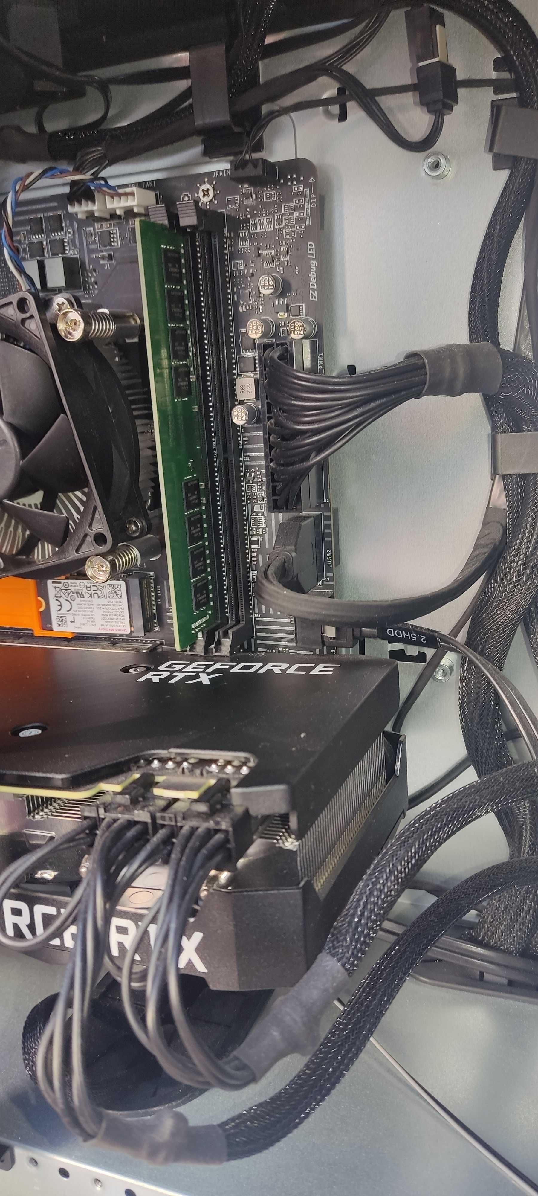 komputer MSI  I7 11700, RTX 3070,32 GB DDR 4 ,NvMe 512 GB, 1 TB, Wi Fi