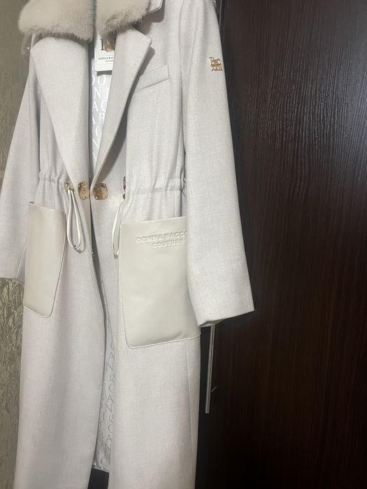 Продам пальто Італія нове