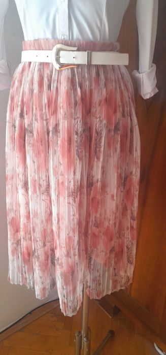 Tiulowa, romantyczna spódnica w kwiaty, nowa z metką, Reserved.