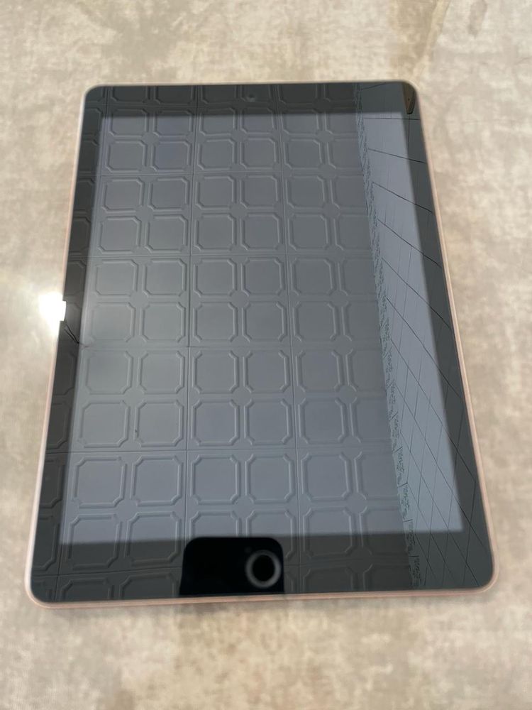 Apple Ipad 6 gen A1893 - 2018р./128gb/WIFI