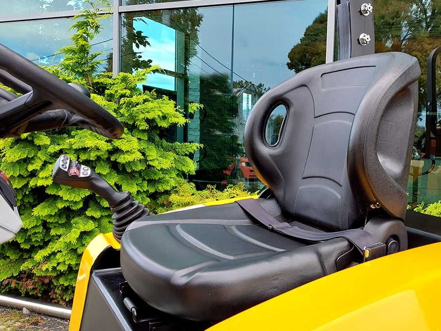 Miniładowarka kołowa rolnicza Gunstig 909 silnik Yanmar 900kg 4WD