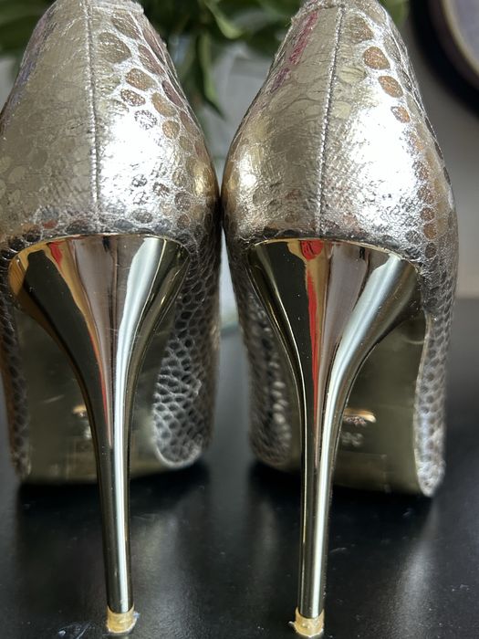 Czołenka złote na szpilce w stanie idealnym, rozm. 36