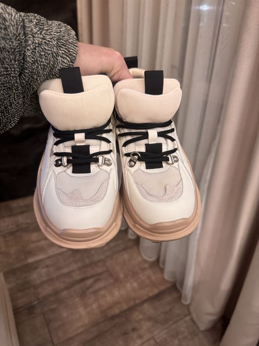 Кросівки казар , kazar