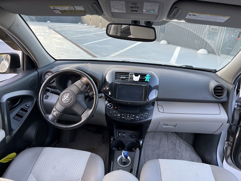 TOYOTA RAV4 EV електро