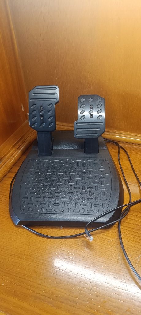 Vendo Thrustmaster T80 Ferrari 488 GTB edition