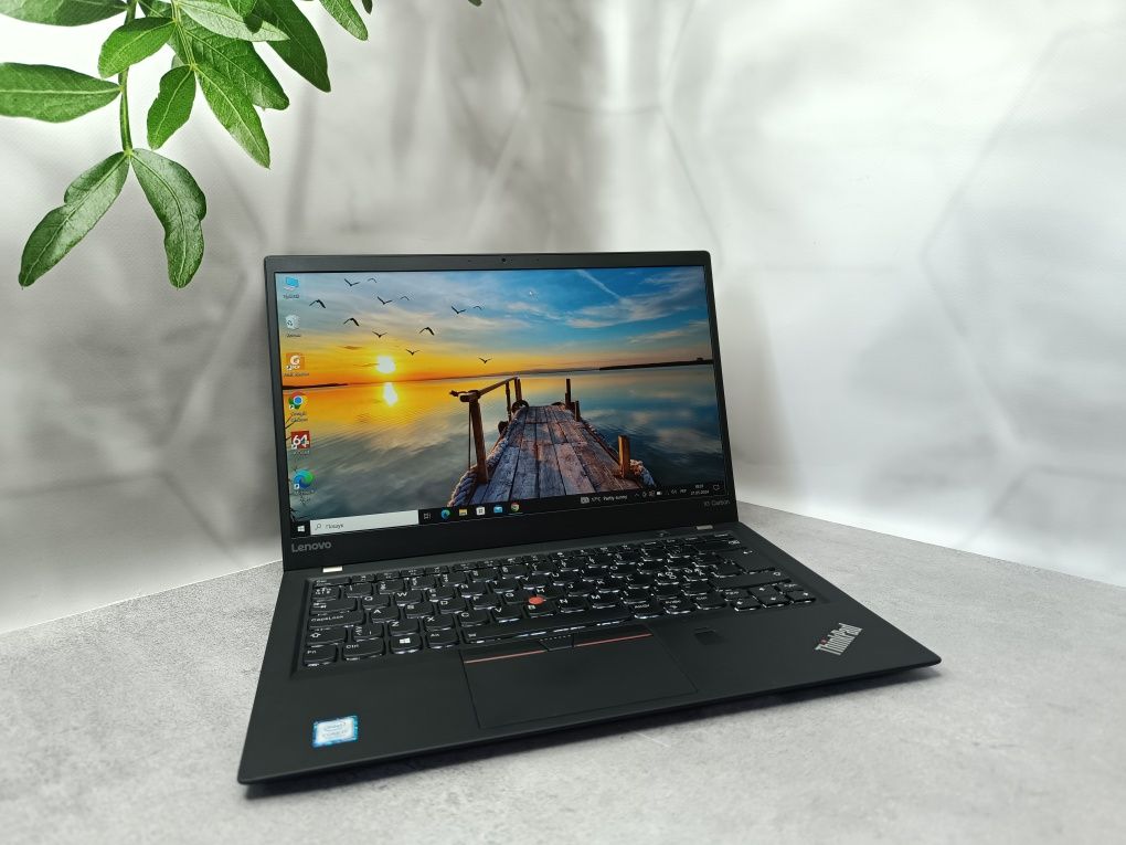 Ноутбук Lenovo ThinkPad X1 Carbon 5th/i7-7500U/8/256 GB/14.0 " Full HD