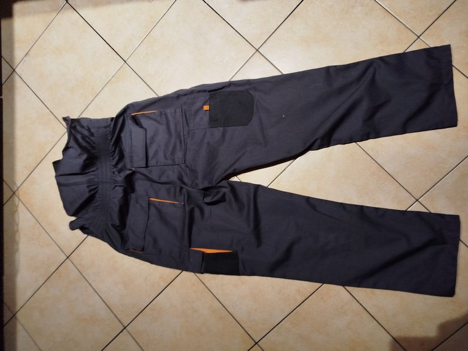 Spodnie robocze ogrodniczki