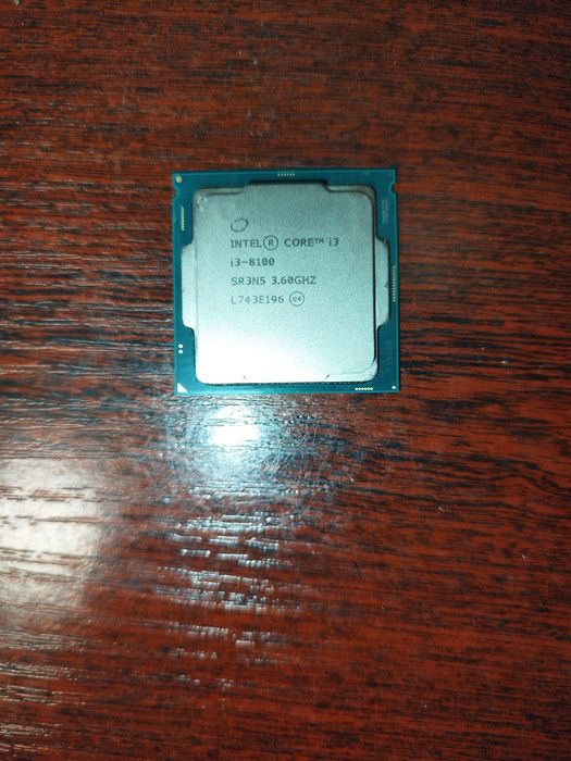 процессор i3 8100