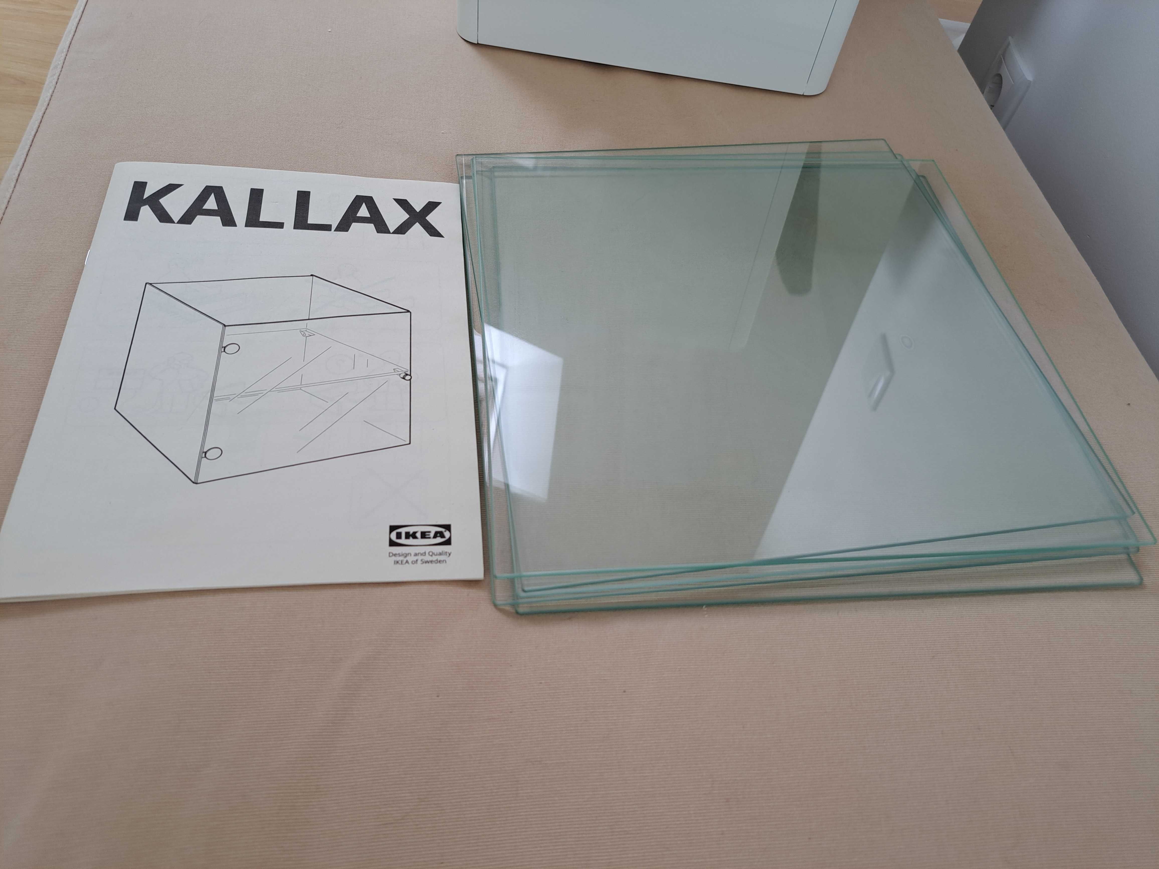 Prateleiras de vidro gama KALLAX Ikea