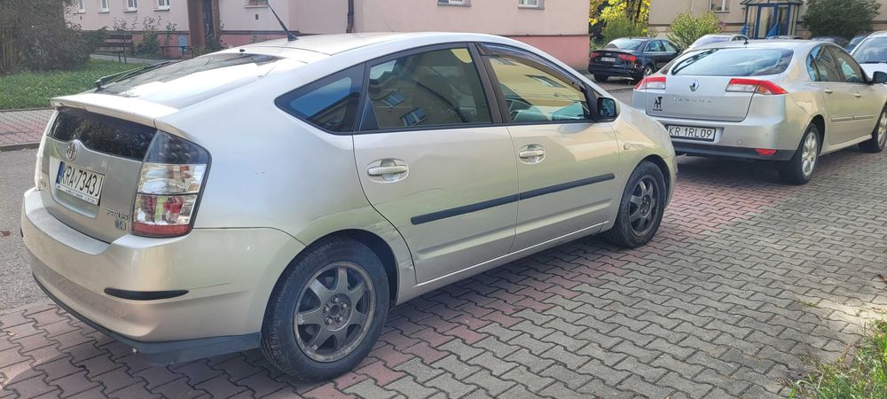 2004 TOYOTA PRIUS 1.5 Hybrid  9 Lat w rękach    Zamiana