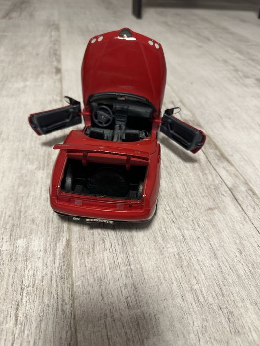 Alfa Romeo Spider 1/18 Maisto