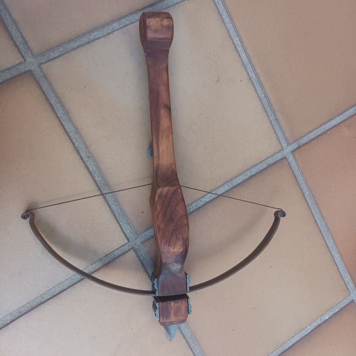 Replica Besta antiga