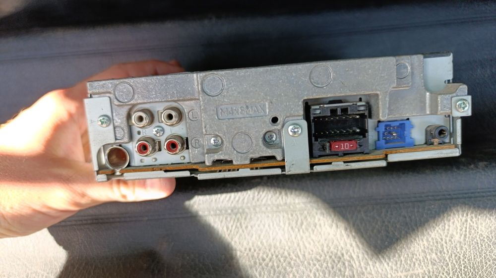 Продаю магнитолы pioneer, Sony