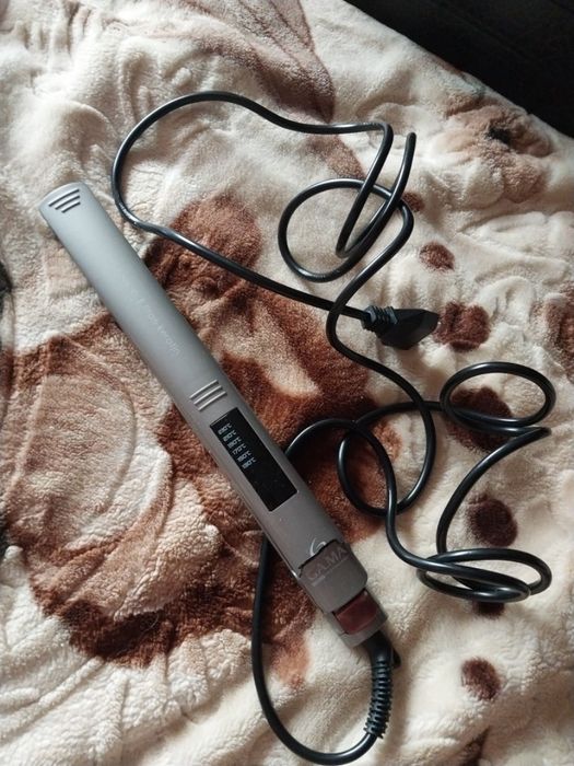 Утюжек для волос . Плойка