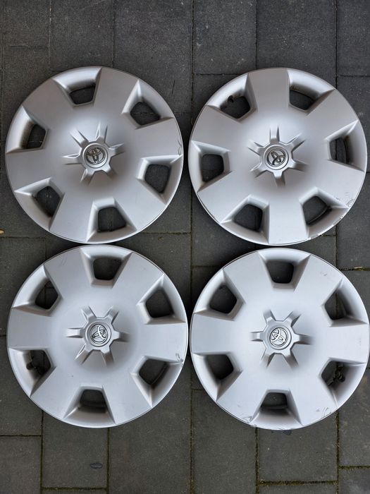 Oryginale kołpaki 15 TOYOTA mozliwa wysylka