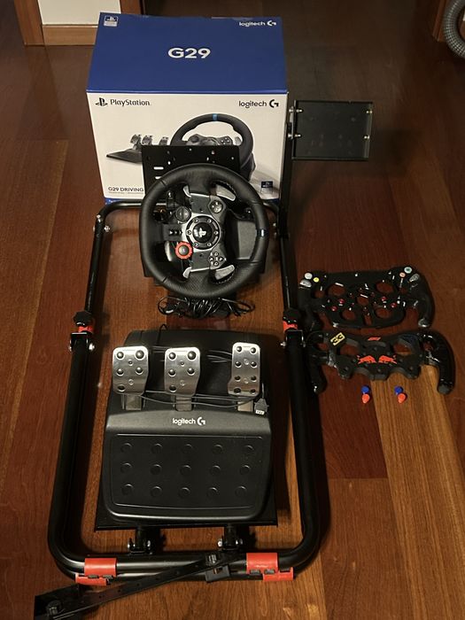 Zestaw krierownicy logitech g29 ze stojakiem