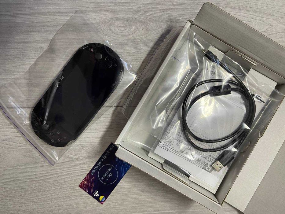 Sony PS VITA Slim 2001 64GB+30Ігор + повний комплект Playstation Vita