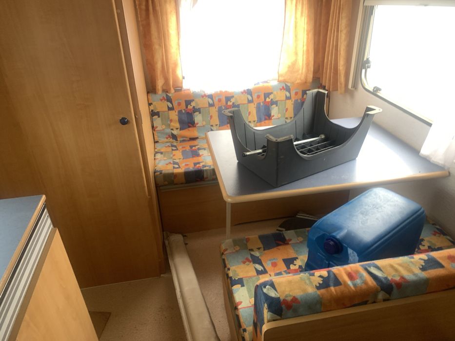 Lekka przyczepa kempingowa Caravelair 900 kg – gotowa do sezonu