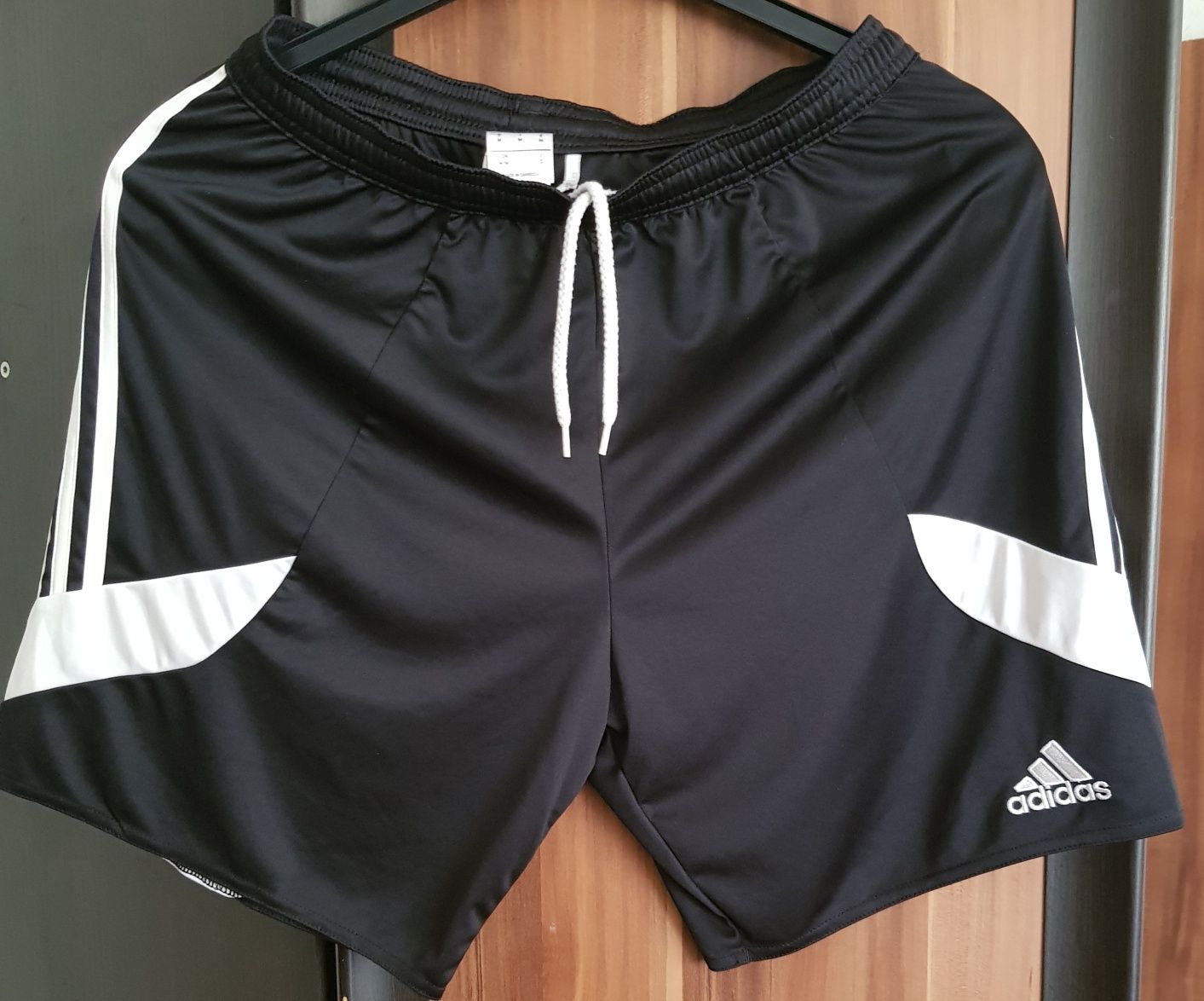 Spodenki krótkie męskie Adidas rozmiar M stan idealny