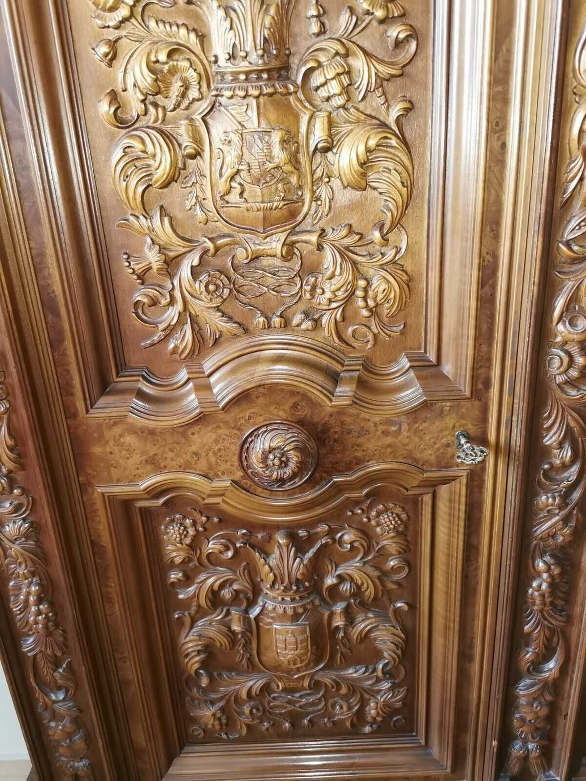 Antyczna Biblioteka Neorenesansowa z Drewna Orzechowego  Lwie Łapy