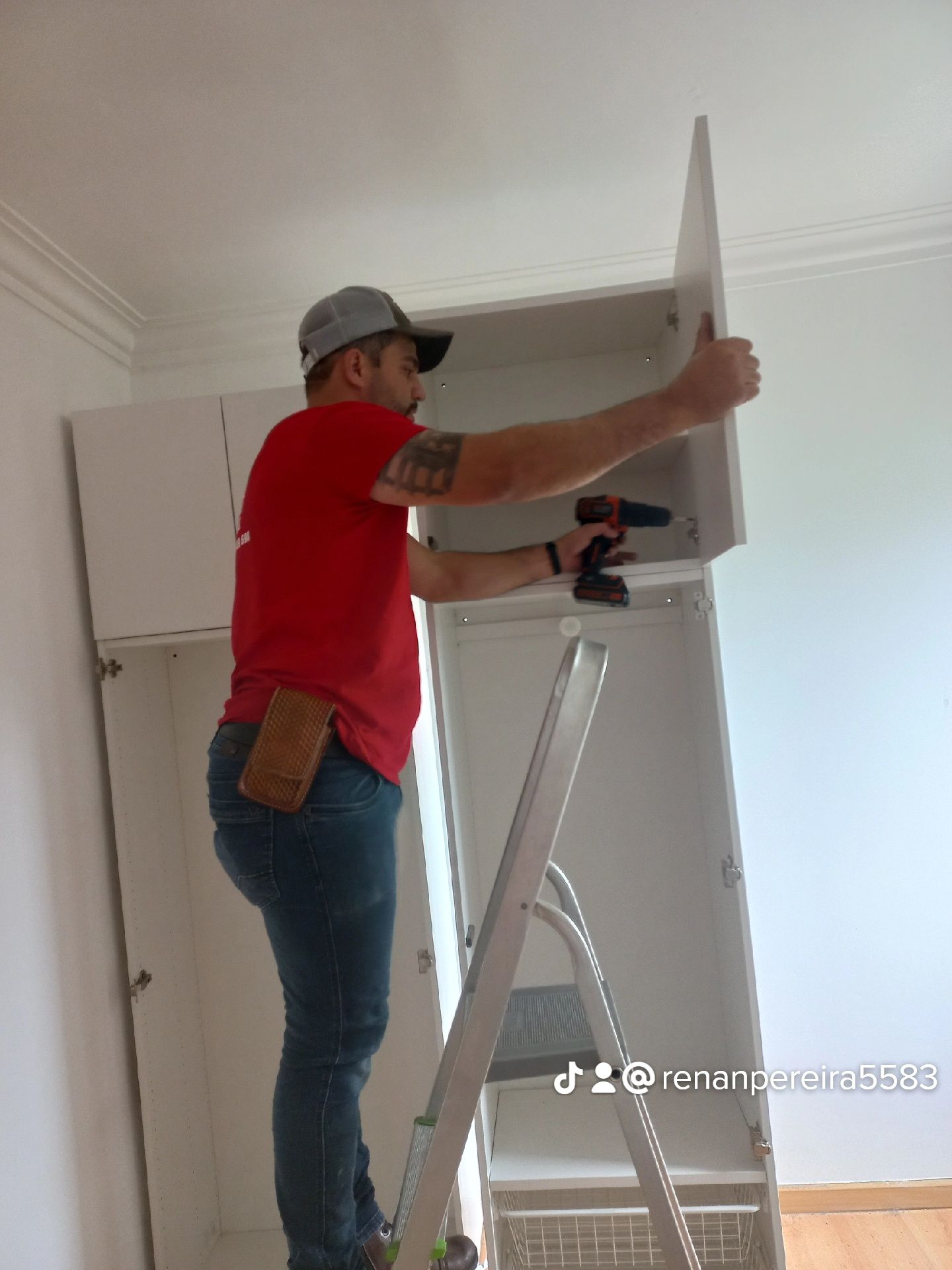 Transportes e montagens de moveis