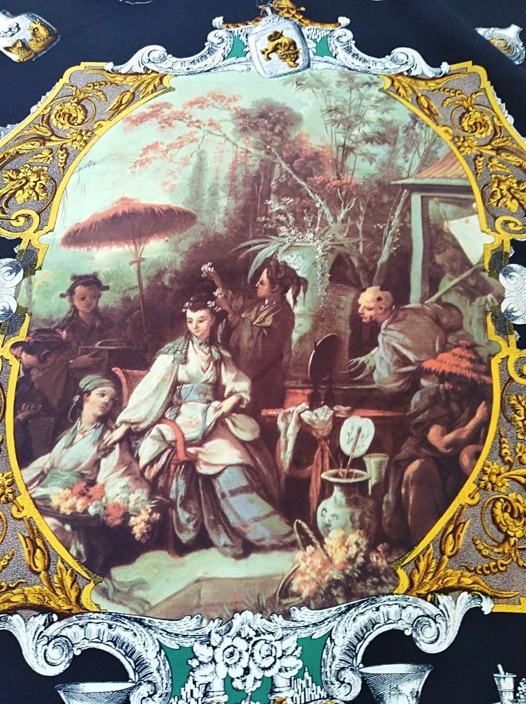 Коллекционный шелковый платок Gianfranko Ferre.