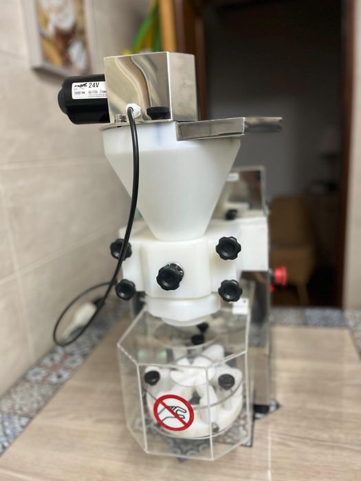 Máquina de salgados Festmaq Genesis duplo recheio plus