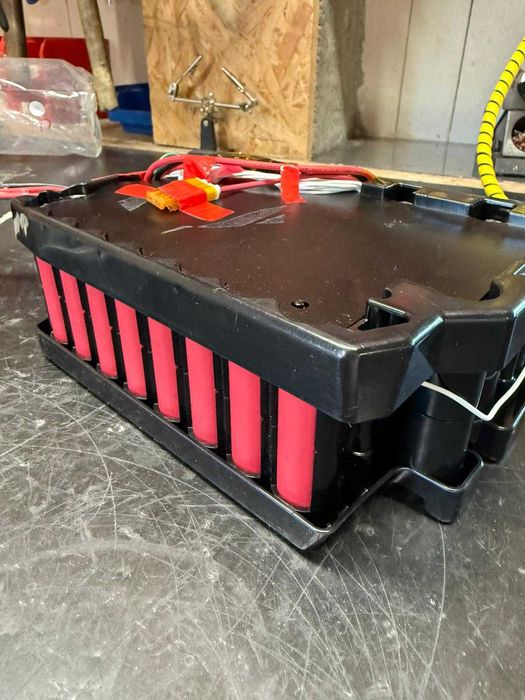 Regeneracja, naprawa akumulatorów do elektronarzędzi, rowerów itp