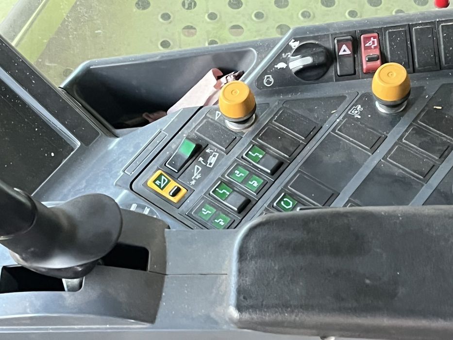 Продам комбайн Claas