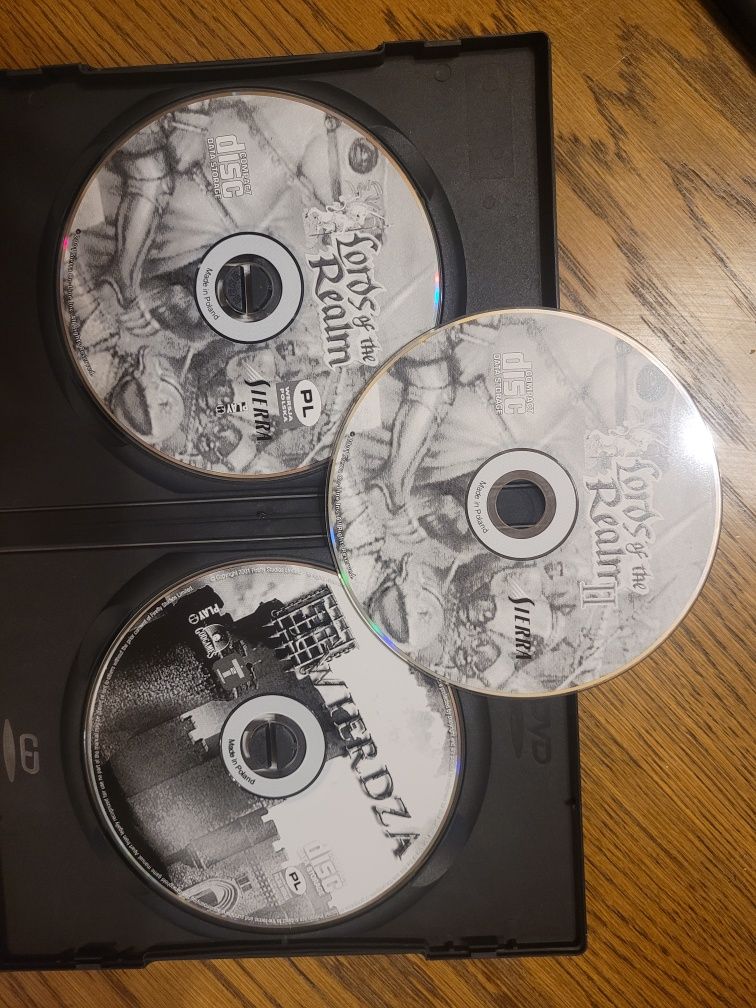 PC DVD-ROM x 3 Twierdza+Lords of the Realm 1 i 2 Sierra 2001 Firefly