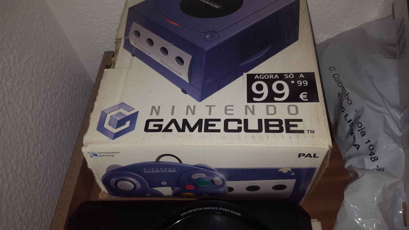 game cube com comando e caixa