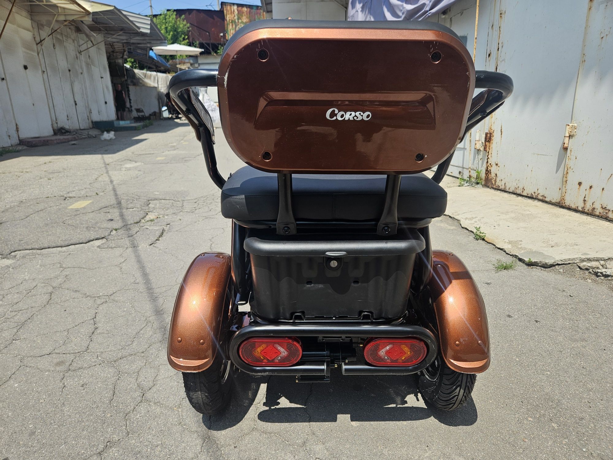 Електроскутер Corso Logan 800W 72V/20Ah