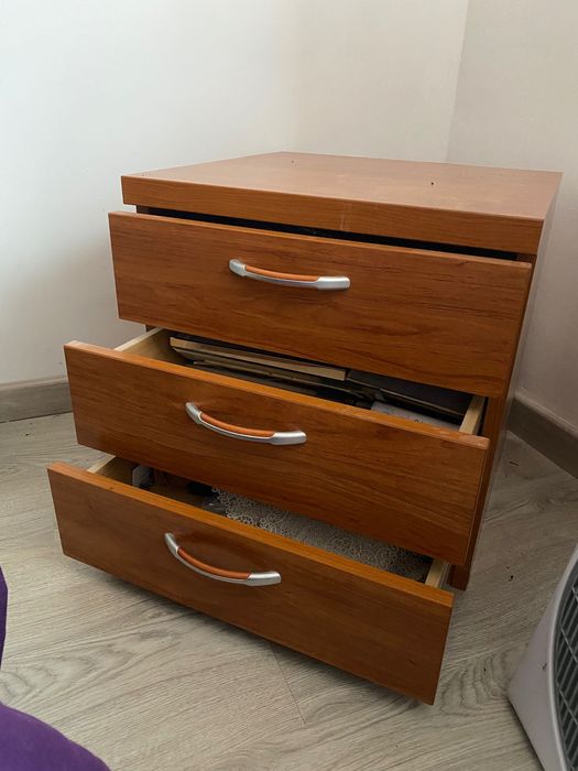 Mesinha de cabeceira