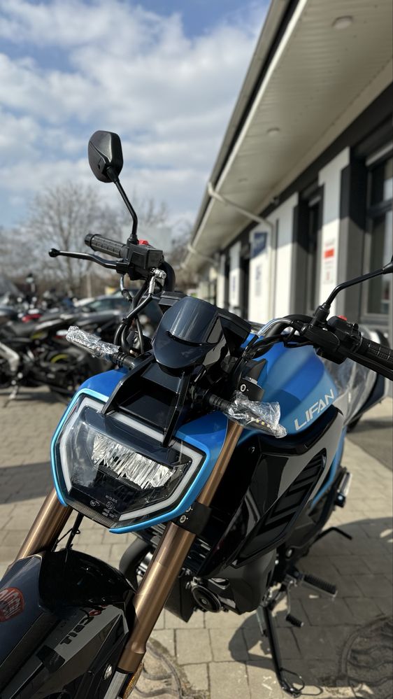 Мотоцикл Lifan KPS200