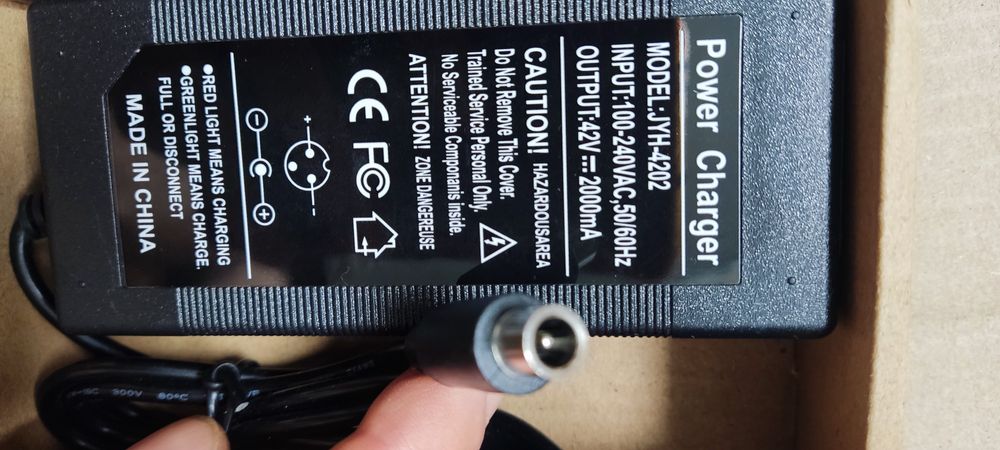 Зарядка для електросамокату ninebot xiaomi 42 в 2 а