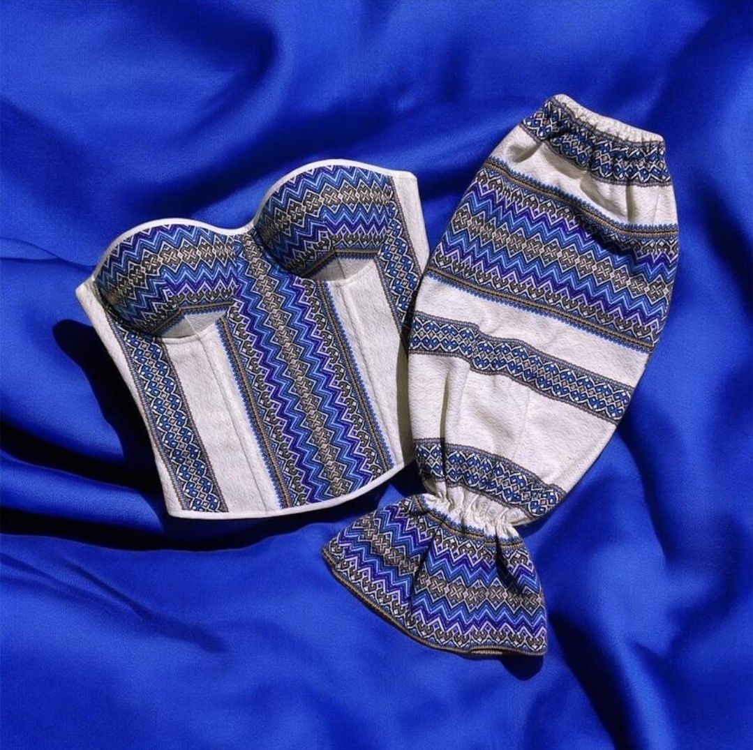 Корсет вишиванка з рукавами