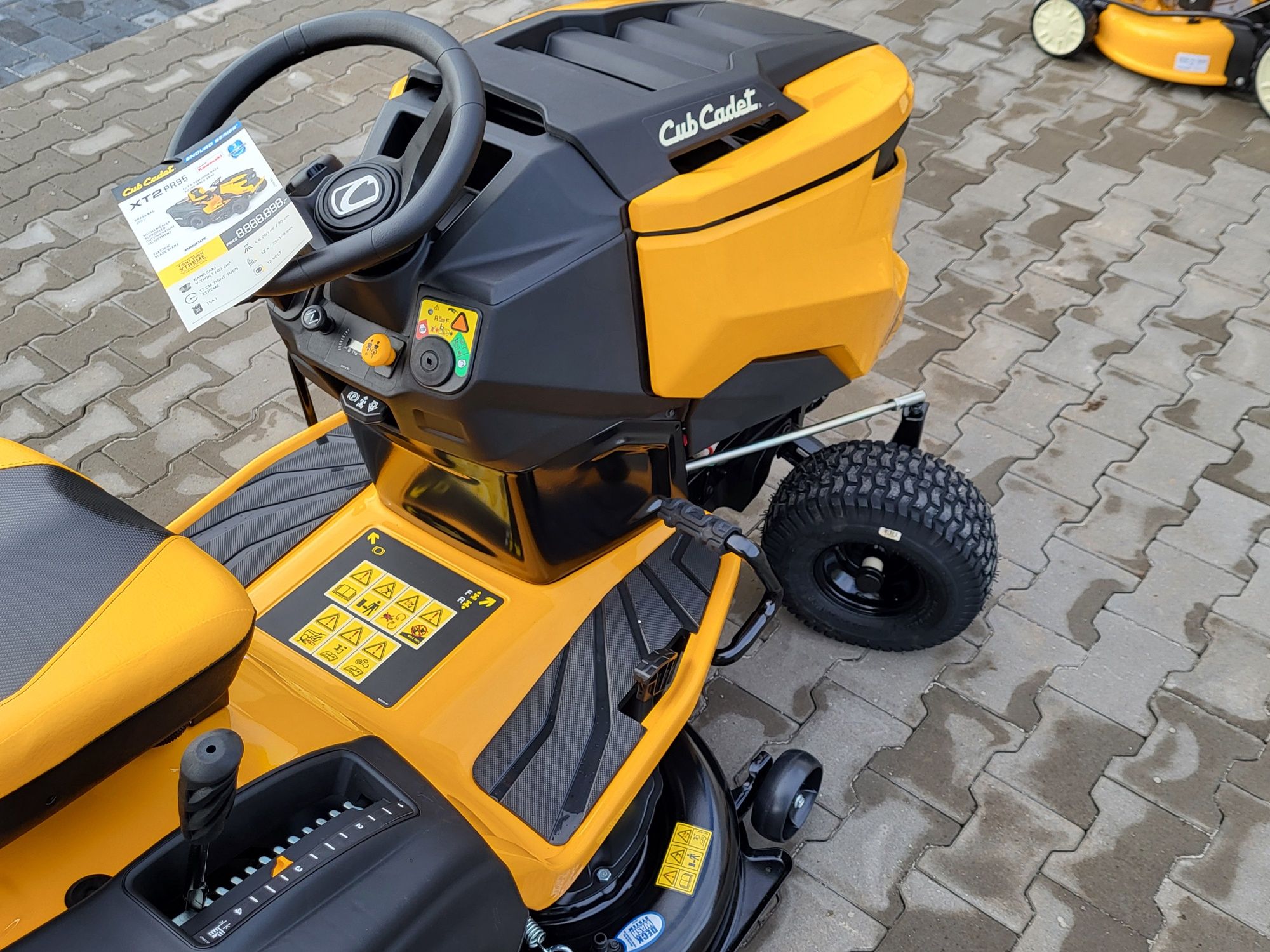 Cub Cadet XT2 PR95 V2 Kawasaki 18KM traktorek kosiarka