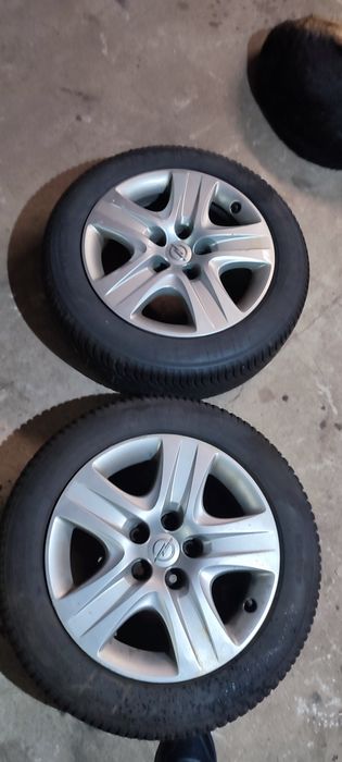 Zimowki  Kleberg Krisalp HP3 225/55 R17 dot23 na felgach

Czytaj więc