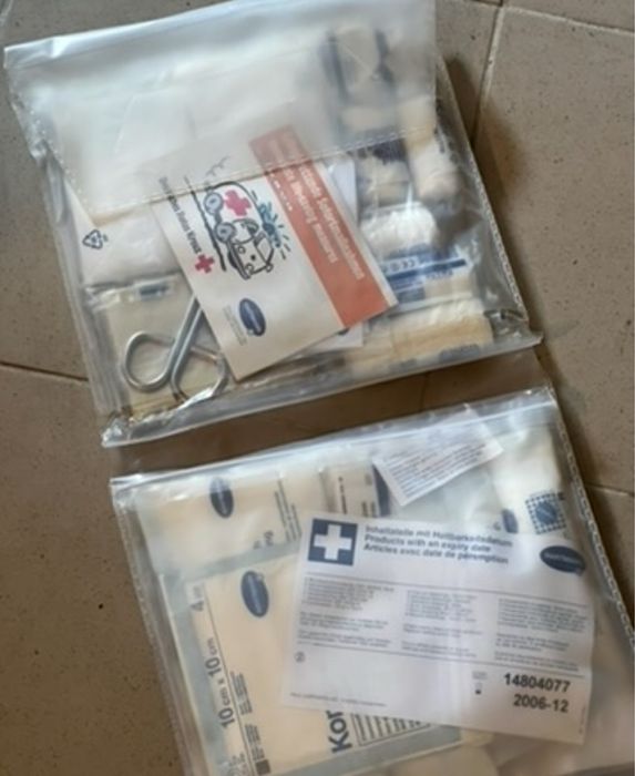 Oryginalna apteczka Mercedes-Benz SEC W126 – kolekcjonerska!